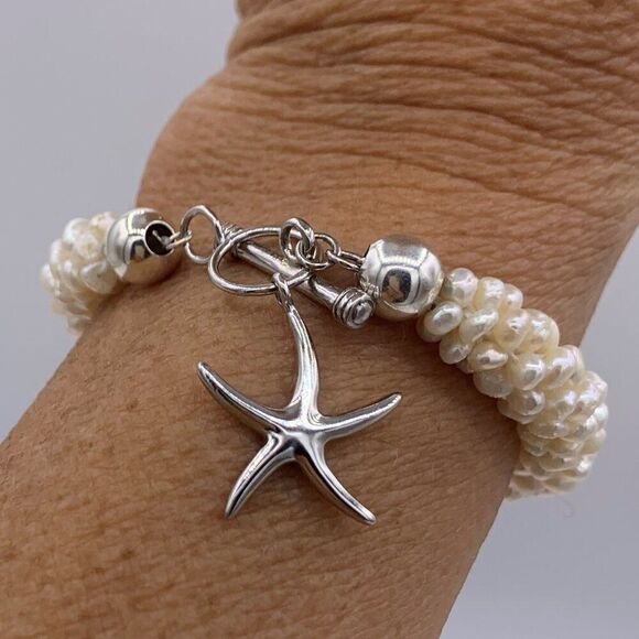 New, no tags, mirror finish silver colour hard clam shell, clutch, purse - Picture 11 of 15